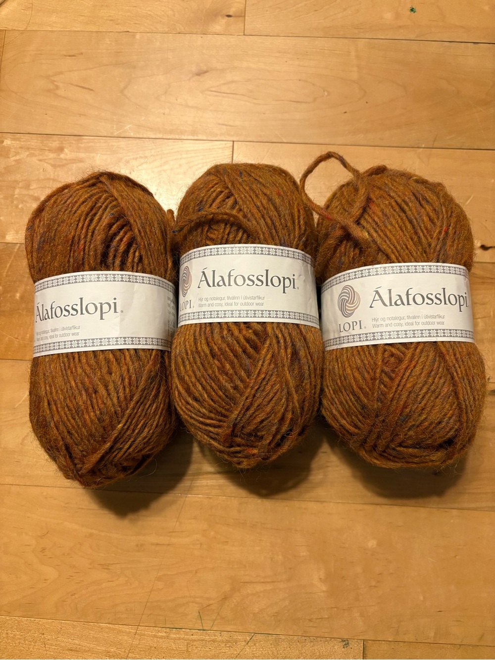Álafosslopi Icelandic Light Orange Wool - 3 Skeins